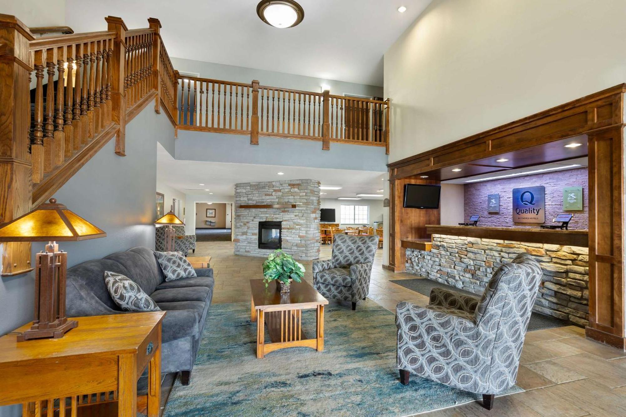 Quality Inn & Suites Fort Madison Near Hwy 61 Экстерьер фото