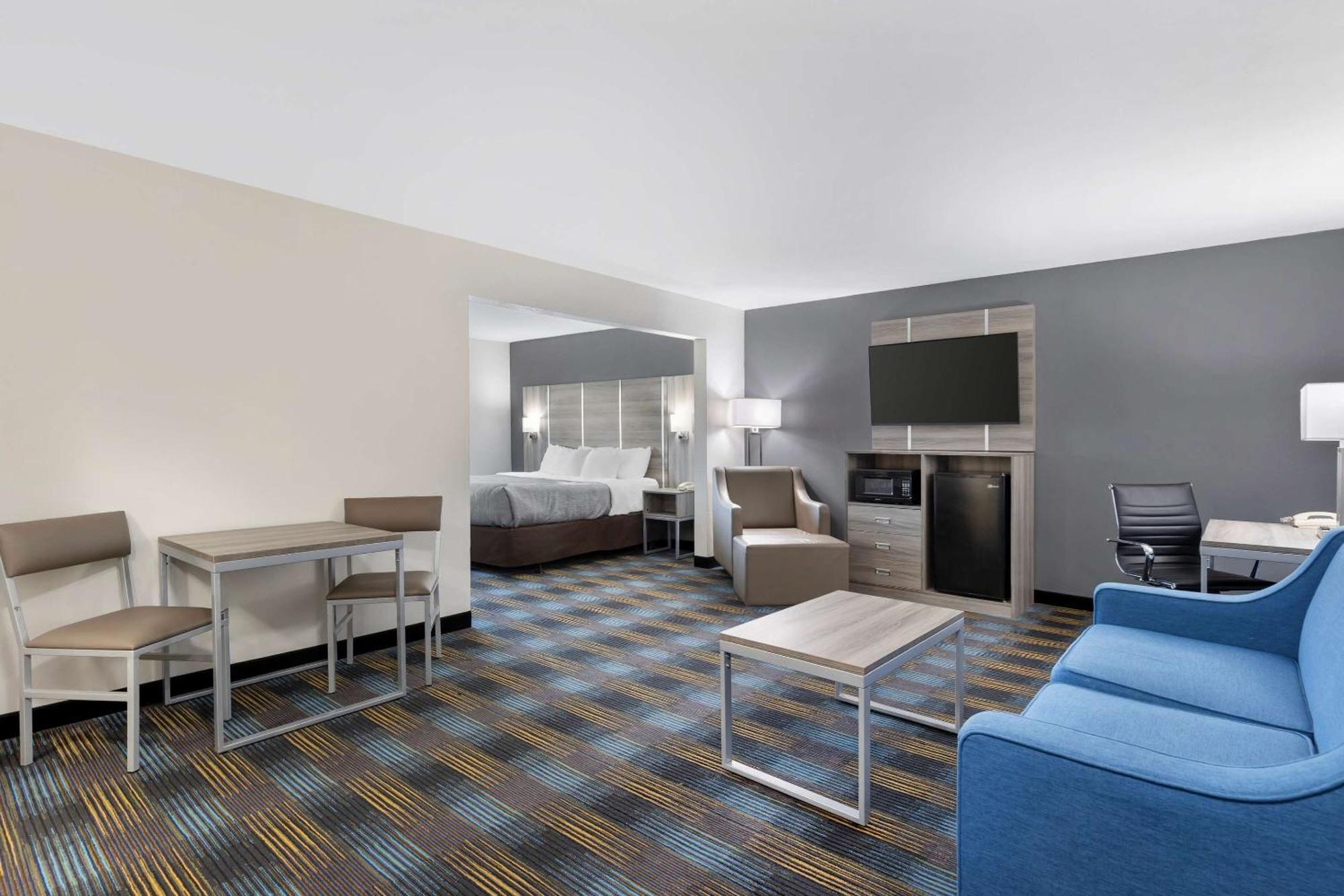 Quality Inn & Suites Fort Madison Near Hwy 61 Экстерьер фото